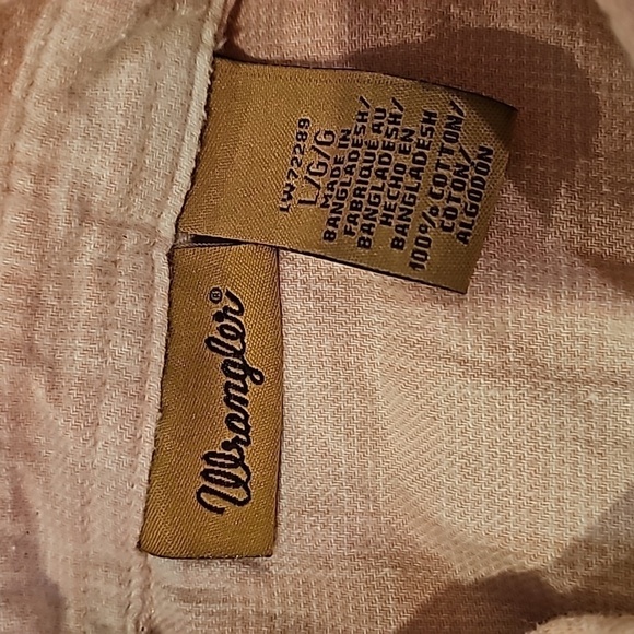 Wrangle retro pink plaid flannel pearl snap shirt Womans large  good condition - Picture 3 of 13